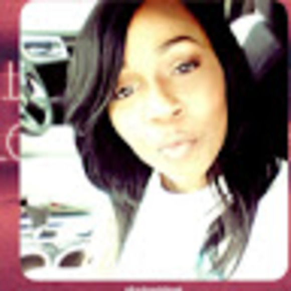 Meet your Posher, Domonique - Picture 1 of 1